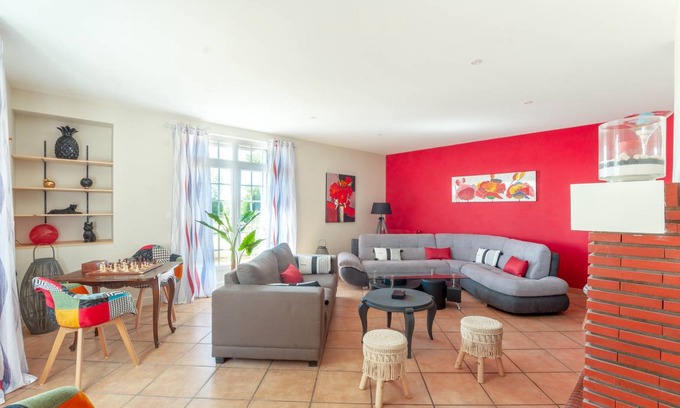 Montpouillan House | 290 m² House ∙ 6 bedrooms ∙ 15 guests