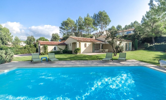 La Motte Villa | 3 BEDROOM VILLA WITH PRIVATE POOL AND GARDEN (N°355)