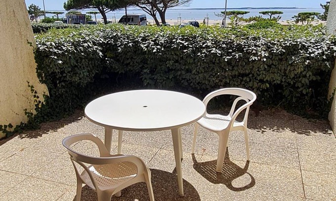 Saint-Georges-de-Didonne Apartment | 30 m² Studio flat ∙ 1 bedroom ∙ 4 guests