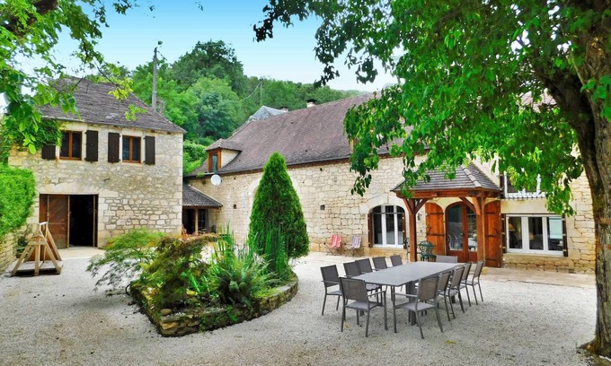 Orliaguet House | 300 m² House ∙ 6 bedrooms ∙ 8 guests