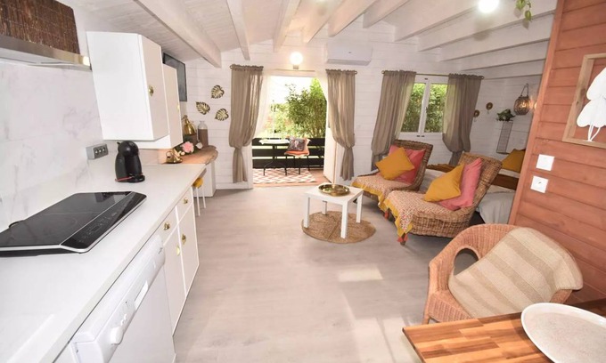 Paluds de Noves Ski Chalet | 32 m² Chalet ∙ 1 bedroom ∙ 2 guests