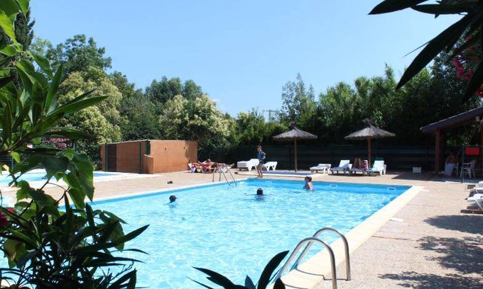 Saint-Martin-de-Crau Resort | 32 m² Resort ∙ 3 bedrooms ∙ 6 guests