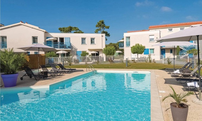 Saint-Palais-sur-Mer Apartment | 32 m² Apartment ∙ 1 bedroom ∙ 4 guests