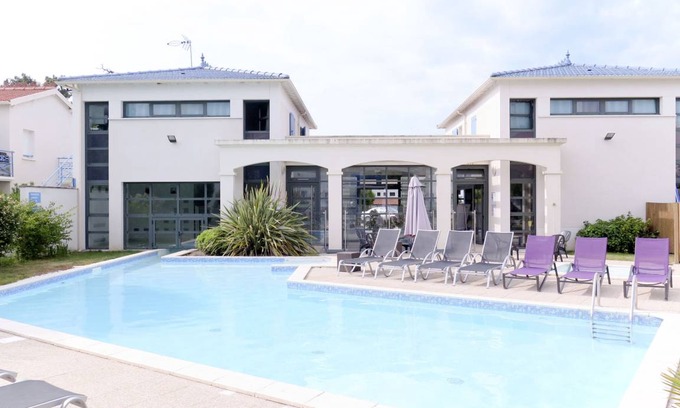 Saint-Palais-sur-Mer House | 32 m² House ∙ 1 bedroom ∙ 4 guests