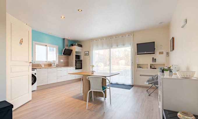 Vaux-sur-Mer Apartment | 33 m² Apartment ∙ 1 bedroom ∙ 2 guests
