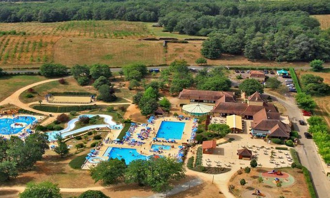 Saint-Avit-de-Vialard House | 33 m² Mobile home ∙ 3 bedrooms ∙ 8 guests