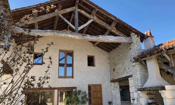 Verteillac Villa | 330 m² Villa ∙ 7 bedrooms ∙ 17 guests
