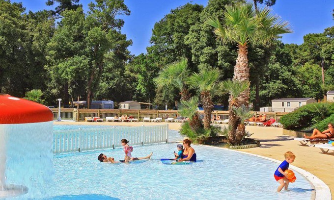 Saint-Palais-sur-Mer House | 34 m² Mobile home ∙ 3 bedrooms ∙ 6 guests