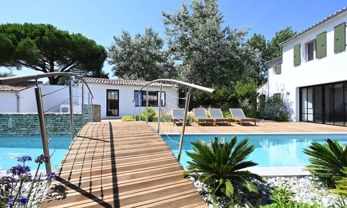 Les Portes-en-Re House | 340 m² House ∙ 4 bedrooms ∙ 10 guests