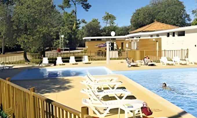 Saint-Trojan-les-Bains Hotel | 35 m² Hotel ∙ 127 guests