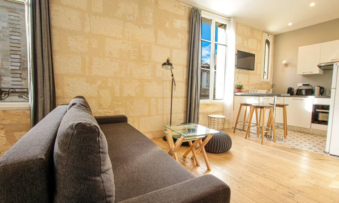 Chartrons Apartment | 35 m² Apartment ∙ 2 guests