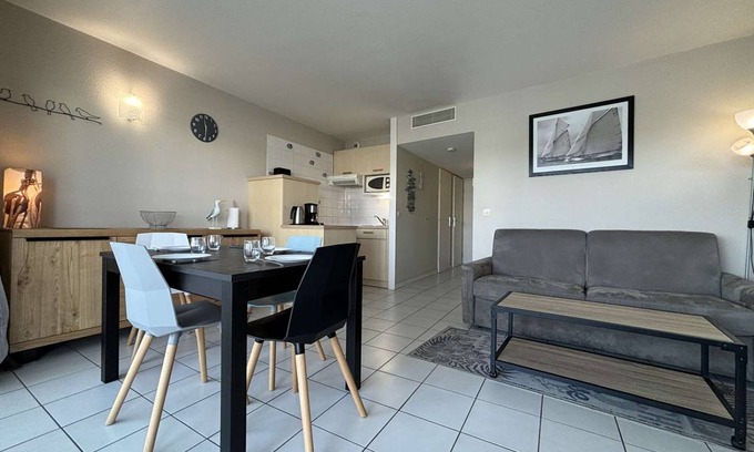 La Rochelle Apartment | 35 m² Apartment ∙ 1 bedroom ∙ 4 guests