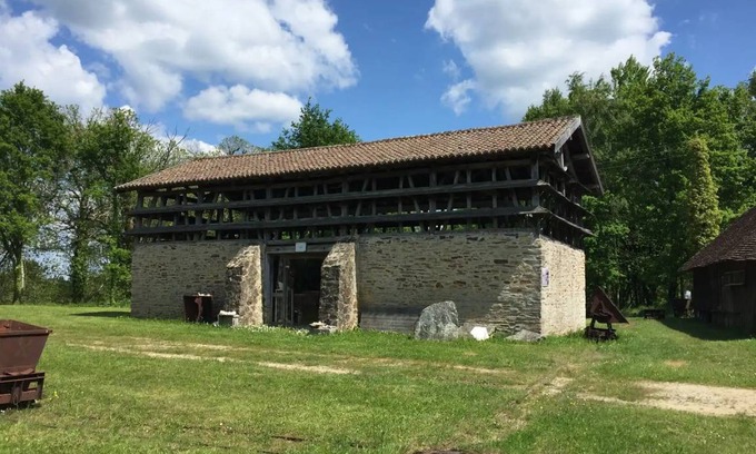 Coussac-Bonneval House | 35 m² House ∙ 1 bedroom ∙ 2 guests
