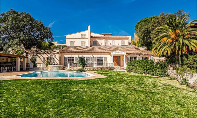 Les Adrets-de-l'Esterel House | 350 m² House ∙ 7 bedrooms ∙ 15 guests
