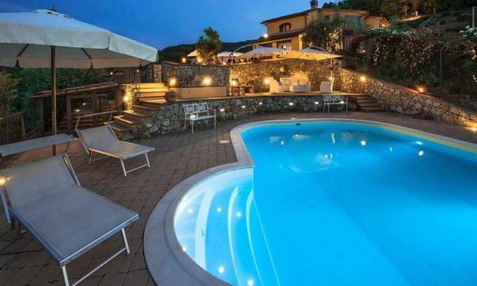 Casalguidi Villa | 368 m² Villa ∙ 6 bedrooms ∙ 14 guests