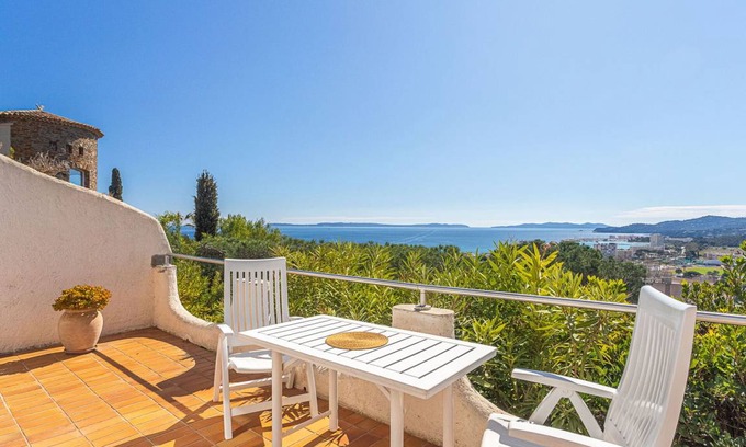 Le Lavandou Apartment | 37 m² Apartment ∙ 1 bedroom ∙ 3 guests