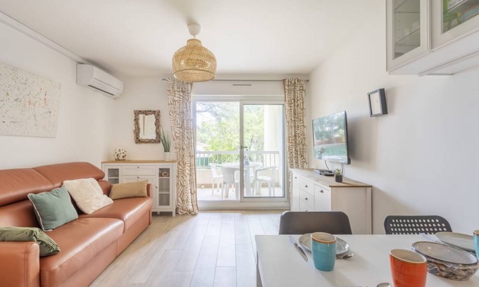 Saint-Mandrier-sur-Mer Apartment | 38 m² Apartment ∙ 1 bedroom ∙ 5 guests