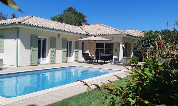 Lege-Cap-Ferret Villa | 4-bedroom family villa heated pool near ocean fenced garden