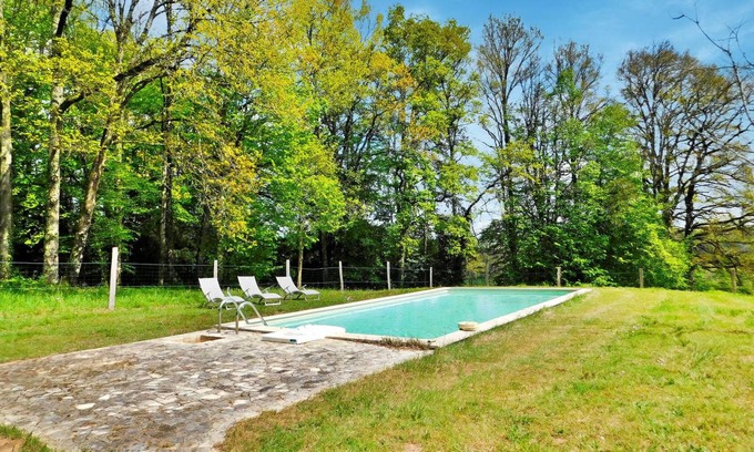 Saint-Medard-d'Excideuil House | 400 m² House ∙ 6 bedrooms ∙ 12 guests