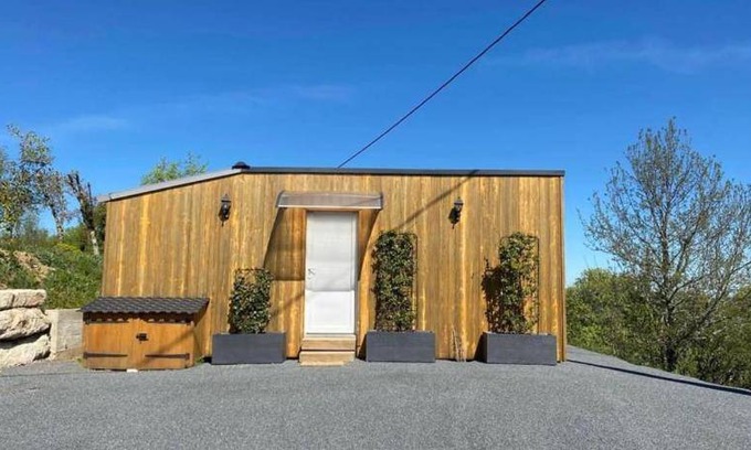 Salignac-Eyvignes Ski Chalet | 40 m² Chalet ∙ 3 bedrooms ∙ 6 guests