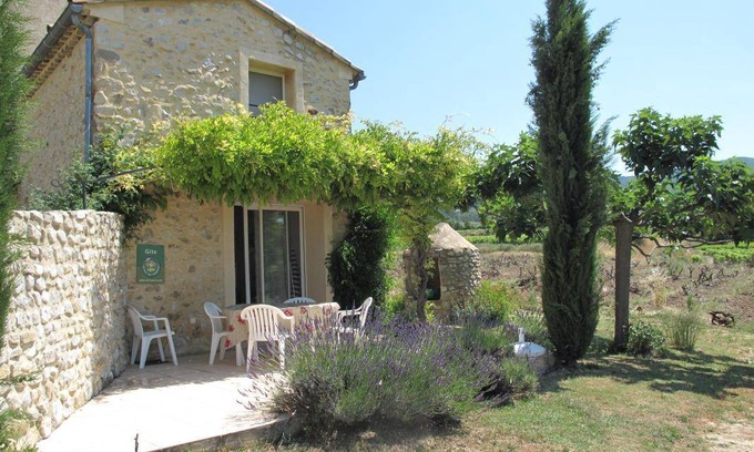 Mirabel-aux-Baronnies House | 40 m² Gîte ∙ 1 bedroom ∙ 2 guests