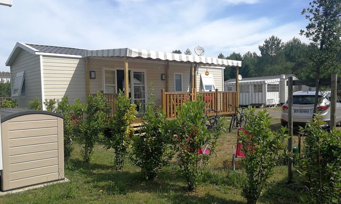 Saint-Julien-en-Born House | 40 m² House ∙ 3 bedrooms ∙ 8 guests