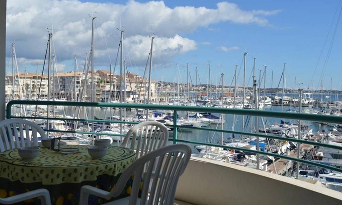 Frejus Port Apartment | 42 m² Apartment ∙ 1 bedroom ∙ 5 guests
