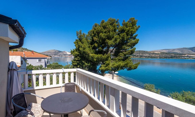 Municipality of Trogir Apartment | 45 m² Apartment ∙ 1 bedroom ∙ 4 guests