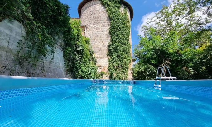 Clairac House | 450 m² House ∙ 6 bedrooms ∙ 20 guests