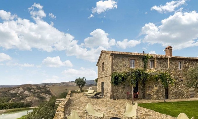 Sarteano Villa | 450 m² Villa ∙ 9 bedrooms ∙ 18 guests