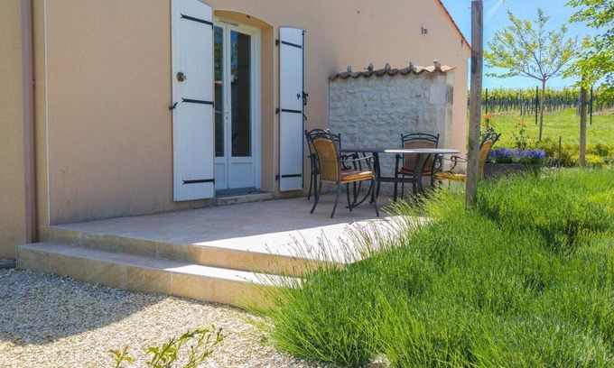 Segonzac House | 48 m² House ∙ 2 bedrooms ∙ 4 guests