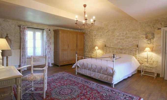 Saint-Michel-de-Fronsac Bed & Breakfast | 49 m² Bed and breakfast ∙ 2 guests