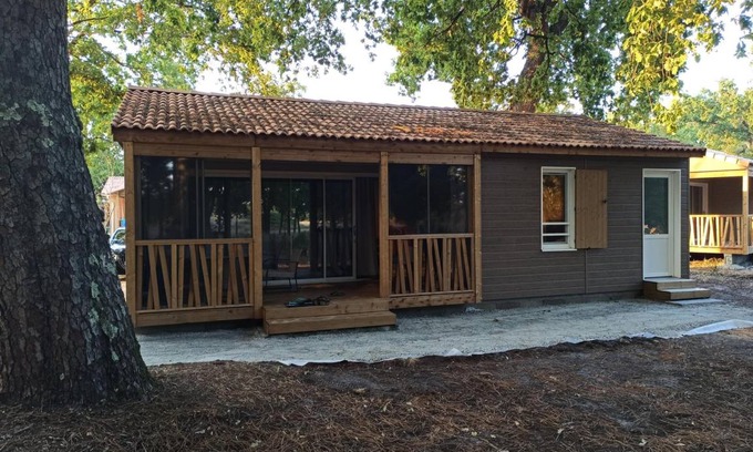 Labouheyre Ski Chalet | 49 m² Chalet ∙ 2 bedrooms ∙ 6 guests
