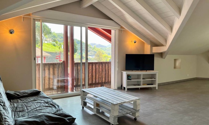 Urrugne Apartment | 50 m² Apartment ∙ 2 bedrooms ∙ 5 guests