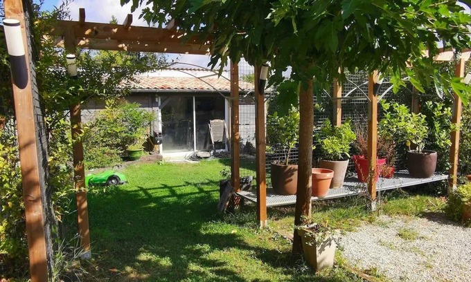 Latresne Apartment | 50 m² Apartment ∙ 2 bedrooms ∙ 4 guests