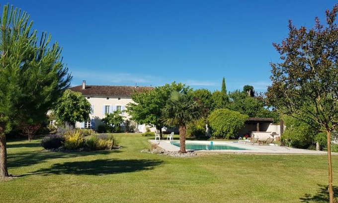 Saint-Palais-du-Ne Villa | 500 m² Villa ∙ 7 bedrooms ∙ 16 guests