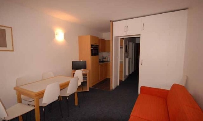 Eaux-Bonnes Apartment | 50m from ski slopes, 6th floor, view mountain, balcony, tv, 27m², Gourette
