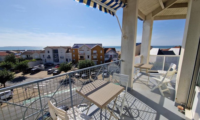 Port District Apartment | 55 m² Apartment ∙ 2 bedrooms ∙ 4 guests