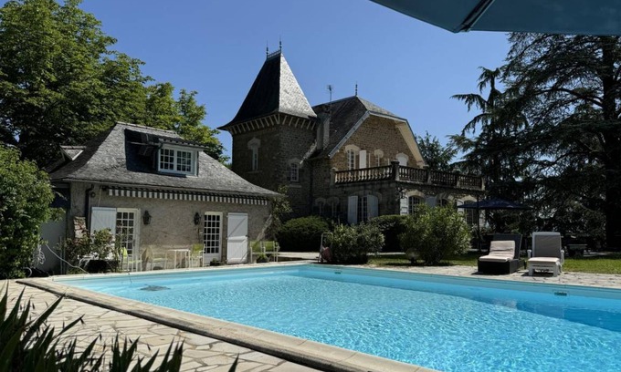 Brive-la-Gaillarde House | 55 m² Gîte ∙ 2 bedrooms ∙ 4 guests