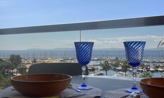 Le Lavandou Apartment | 56 m² Apartment ∙ 2 bedrooms ∙ 4 guests