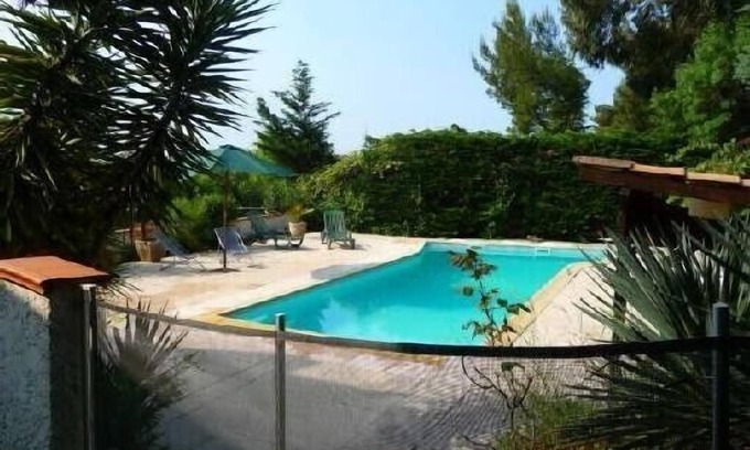 Hyeres Villa | 5mn from beaches, Villa with swimming pool in Hyères, large garden.