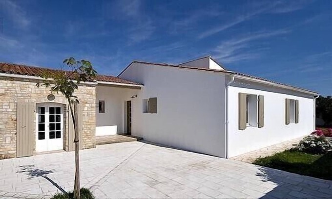 La Flotte House | 6 people Charming house located 50 meters from the beach