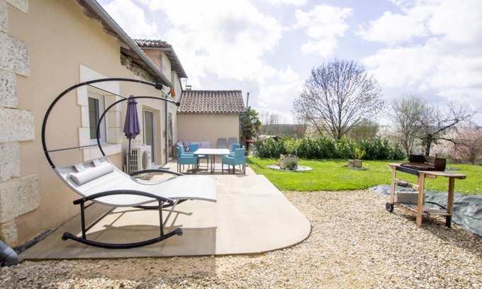 Saint-Martial-de-Valette House | 60 m² Gîte ∙ 2 bedrooms ∙ 4 guests