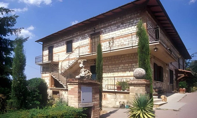 Chianciano Terme House | 60 m² Farmhouse ∙ 3 bedrooms ∙ 8 guests