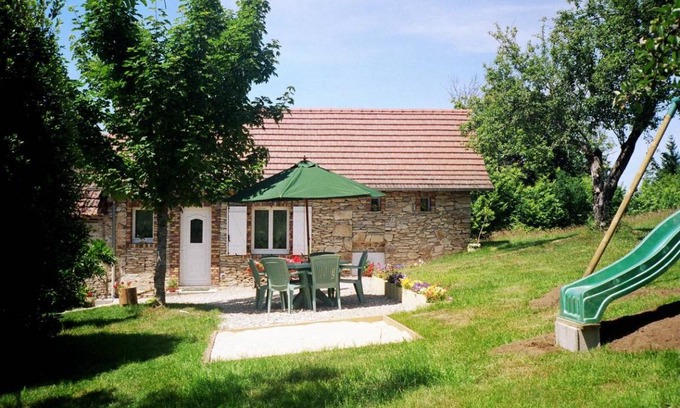 Sainte-Fortunade House | 60 m² Gîte ∙ 2 bedrooms ∙ 4 guests