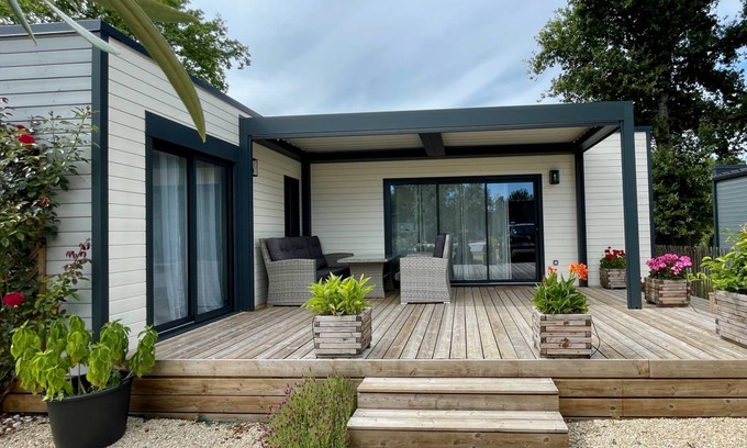 Les Mathes House | 61 m² House ∙ 3 bedrooms ∙ 6 guests