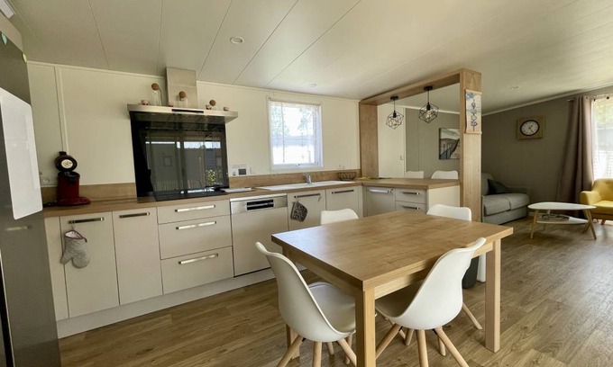 Les Mathes House | 61 m² House ∙ 3 bedrooms ∙ 6 guests
