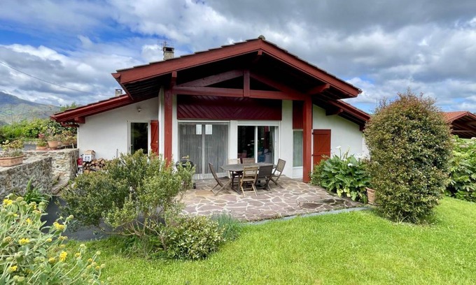 Itxassou House | 65 m² Gîte ∙ 2 bedrooms ∙ 5 guests