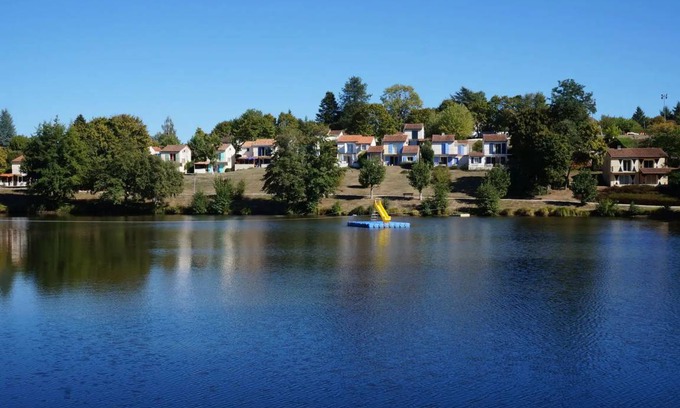 Montbron House | 68 m² House ∙ 3 bedrooms ∙ 4 guests