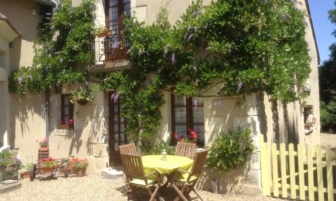 Saint-Remy-sur-Creuse House | 70 m² House ∙ 2 bedrooms ∙ 4 guests